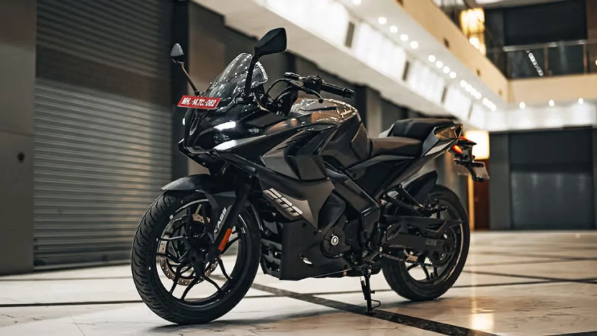 Bajaj Pulsar RS200 Launching in January with a Powerful New Look and Exciting Upgrades